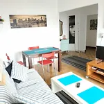 Rua Pino 110 * Vigo