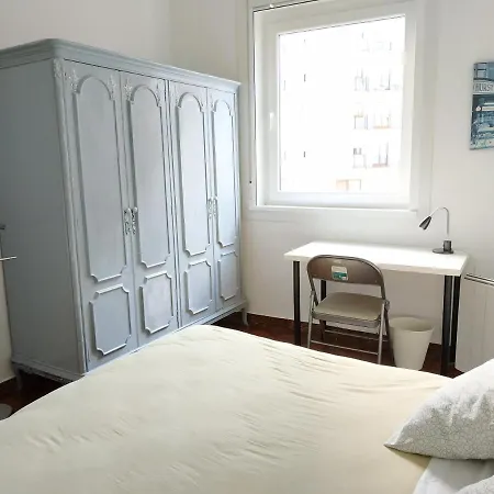 Rua Pino 110 * ויגו