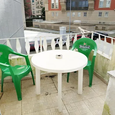 Rúa Pino 110 * Vigo