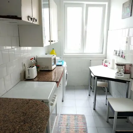 Rúa Pino 110 * Vigo