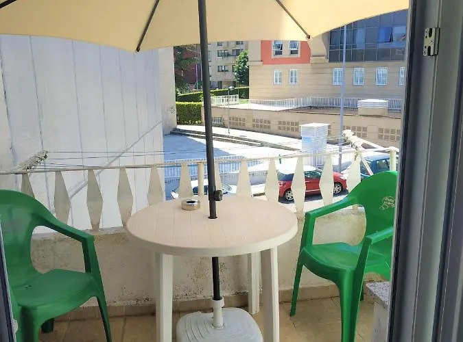 Rua Pino 110 * Βίγκο