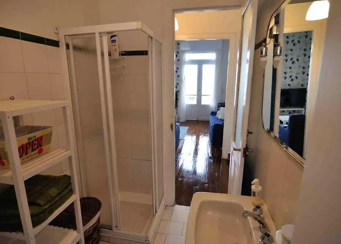 Rua Pino 110 * Βίγκο